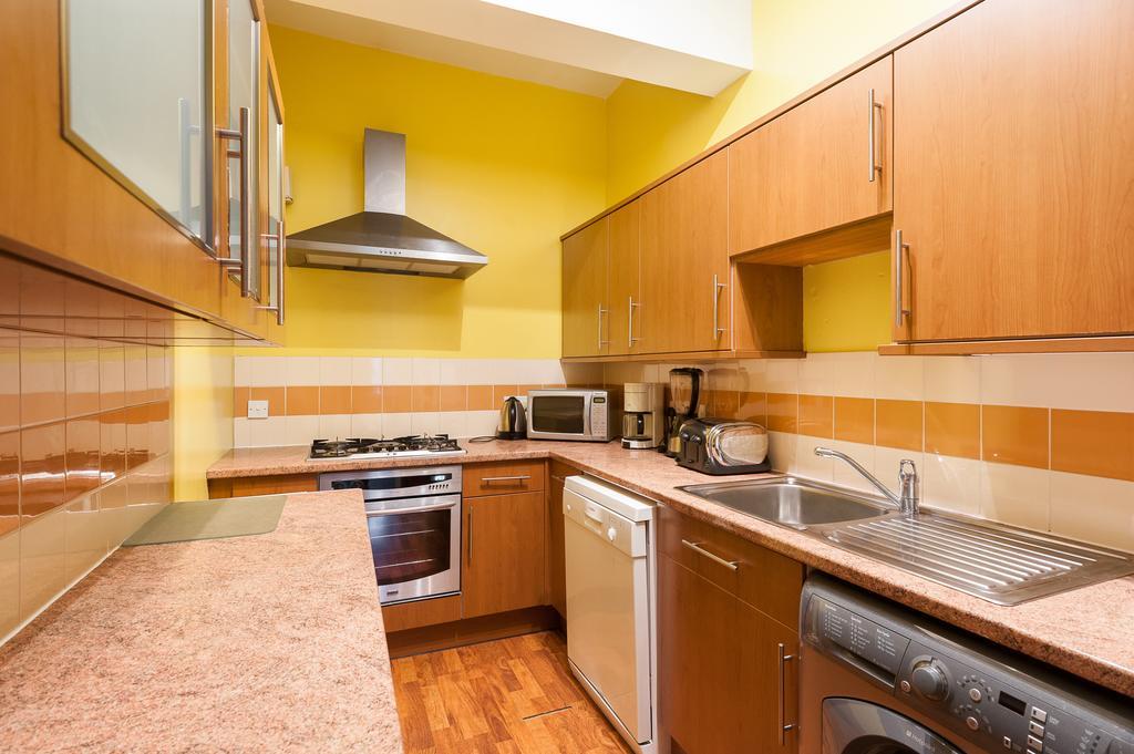 Pitt Street Apartment Beautiful Spacious Apartment Free Parking And Free Sanitizer Edinburgh Oda fotoğraf